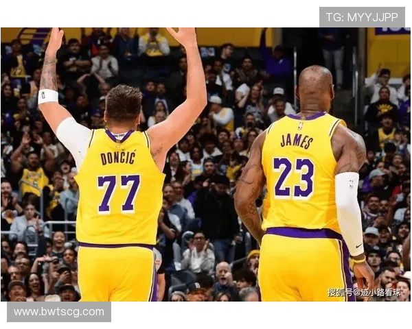 詹姆斯复出领衔湖人迎战勇士 赛季首场对决引爆全场期待